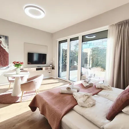 Carbona Mona Lila Apartment Heviz