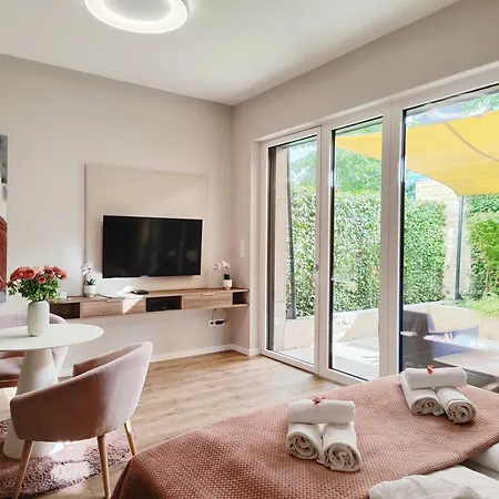 Carbona Mona Lila Apartment Hévíz