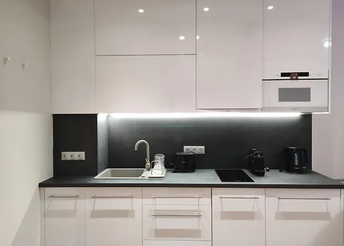 Carbona Mona Lila Хевиз